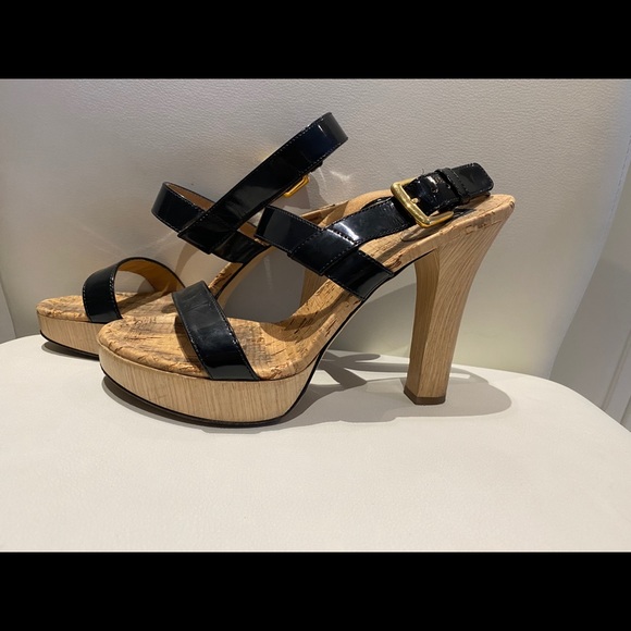 D&G Leather Sandals - Picture 2 of 7